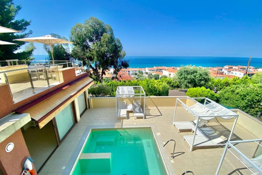 Greek Pride Cronwell Rahoni Hotel (Adults Only) Nea Skioni Esterno foto