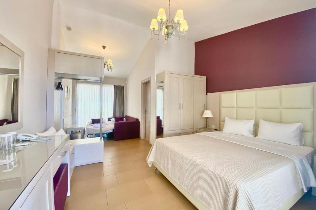 Greek Pride Cronwell Rahoni Hotel (Adults Only) Nea Skioni Esterno foto