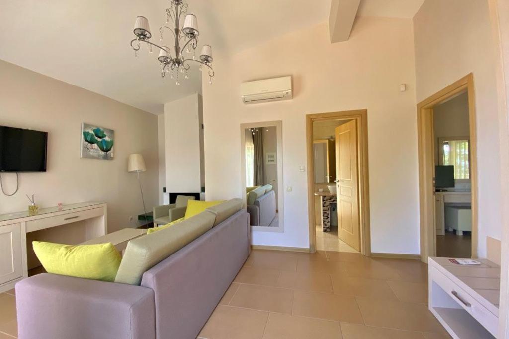 Greek Pride Cronwell Rahoni Hotel (Adults Only) Nea Skioni Esterno foto